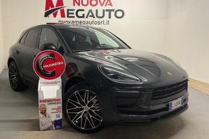 PORSCHE Macan 2.0