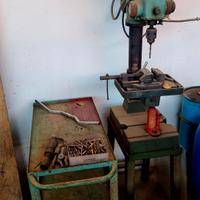 Trapano con piedistallo 