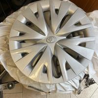 Copertoni completi con cerchioni Yaris