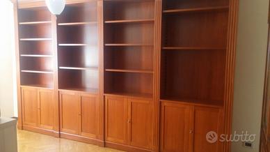 libreria in stile 8 ante lucidata con vani giorno