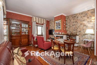 PORZIONE BIFAMILIARE MAGLIANA/MURATELLA DIVISIBILE