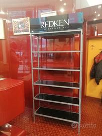 vetrina di ferro da parrucchiere 