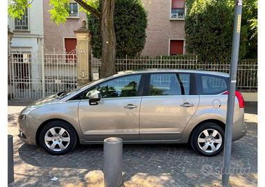Peugeot 5008 1.6 VTi 120 CV Tecno, benzina Euro 5A