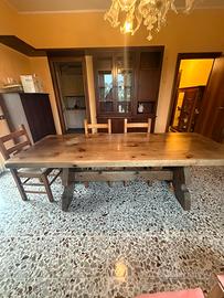 Tavolo rustico in legno 240cm con 8 sedie