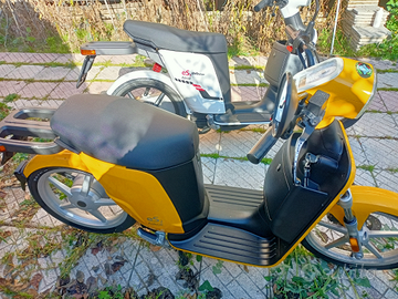 Scooter elettrico askoll