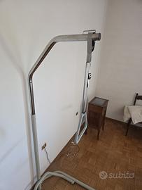 Maniglia di supporto per alzarsi dal letto