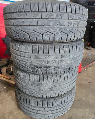 Pneumatici Pirelli Sottozero Winter 210