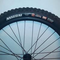 Cerchio anteriore da 29" boost WAG completo NUOVO