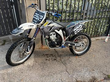 YAMAHA YZ 250 4 TEMPI 2007 + TRENO GOMME NUOVO