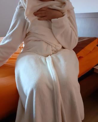 Coperta con maniche in microfibra