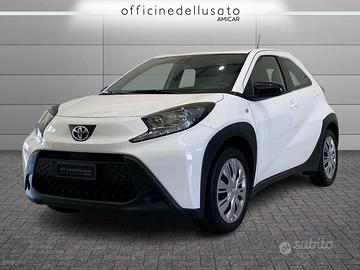 Toyota Aygo x 1.0 72cv active