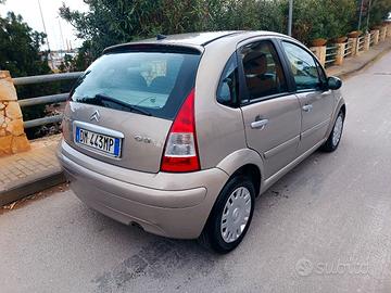 C3, 1.1 benz,anno 2009,km 130.000,full optional 