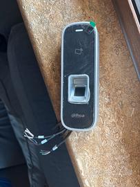 Lettore Controllo Accessi Dahua Biometrico e RFID