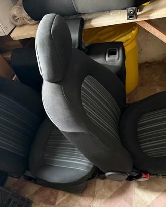 Tappezzeria punto evo