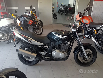Suzuki 500gs