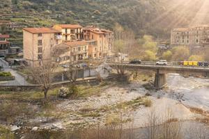 2 LOCALI A VENTIMIGLIA