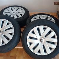 4 gomme invernali 185/60 R15 84 T con cerchi in fe
