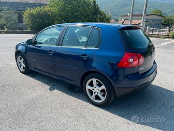 Golf 5  1600 benzina