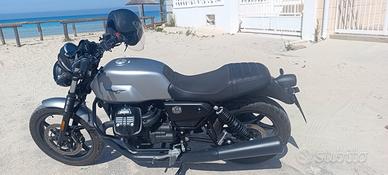 Moto Guzzi v7 nov-2022