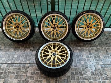 VW Golf 7 Cerchi in lega + Gomme Pirelli P Zero