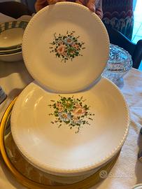 set tre piatti piani