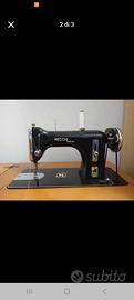 Macchina da cucire Necchi