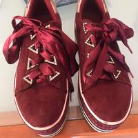 Scarpe comode con zeppa