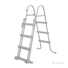 Scaletta per piscina