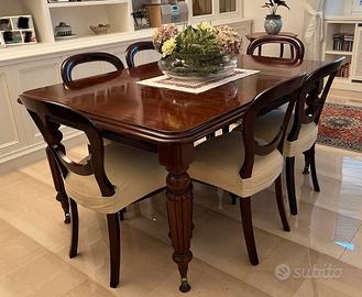 Tavolo di legno stile inglese