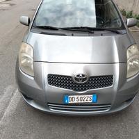 Toyota Yaris d4d automatica