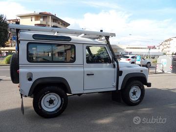 Land Rover Defender 90 2.2 TD4 Station Wagon N1