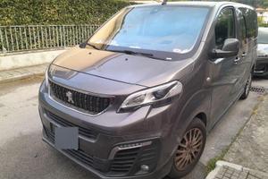 Peugeot Traveller Compact 2019 8 posti