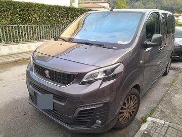 Peugeot Traveller Compact 2019 8 posti