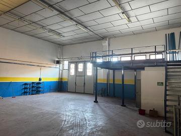 Capannone magazzino locale commerciale