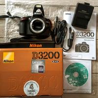 NIKON D3200