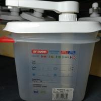 Contenitori con coperchio con Pompa