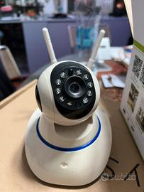 Telecamera IP WiFi MEIQ-IT motorizzata + scatola