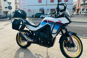 Honda Transalp 750 pari al nuovo Superaccessoriata