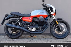 Moto Guzzi V7 IV Stone Corsa - 2024