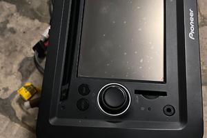 Pioneer AVIC-F9110BT con TV per Golf V + accessori