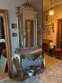 Consolle dorata a foglia oro