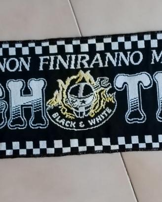 sciarpa lana ricamata Fighters Juve