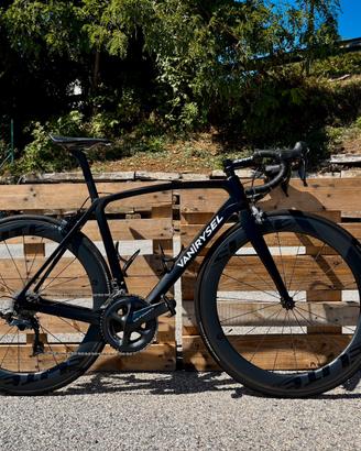 Van Rysel Ultra - Ultegra 11v – 7kg - Elitewheels