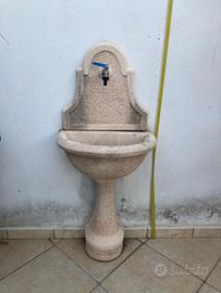 Fontana a parete da giardino