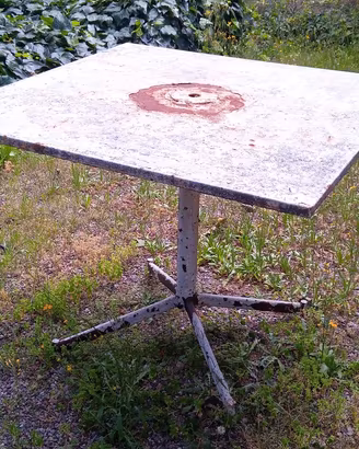 Dondolo, tavolino, tavolo e 4 sedie - Ferro