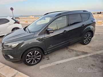 Ford Kuga 2.0 TDCI 150 CV 4x4 ST-Line