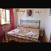 Villetta sul mare di Taormina (entra)