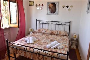 Villetta sul mare di Taormina (entra)