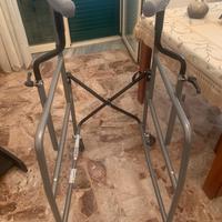 Carrello per deambulazione x anziani