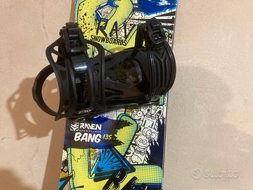 Snowboard 135 attacchi e scarponi numero 39